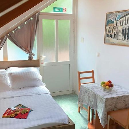 Laura Studio Apartman Млини Экстерьер фото